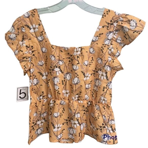 Style 5 Crop Top with Flutter Sleeves 
Size Junior Medium - Picture 2 of 4